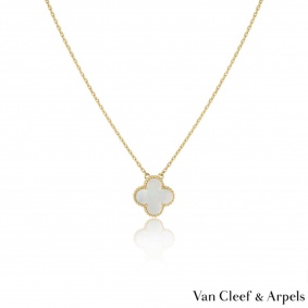 Van Cleef & Arpels Vintage Alhambra Pendant VCARA45900 Van Cleef & Arpels Vintage Alhambra Pendant VCARA45900